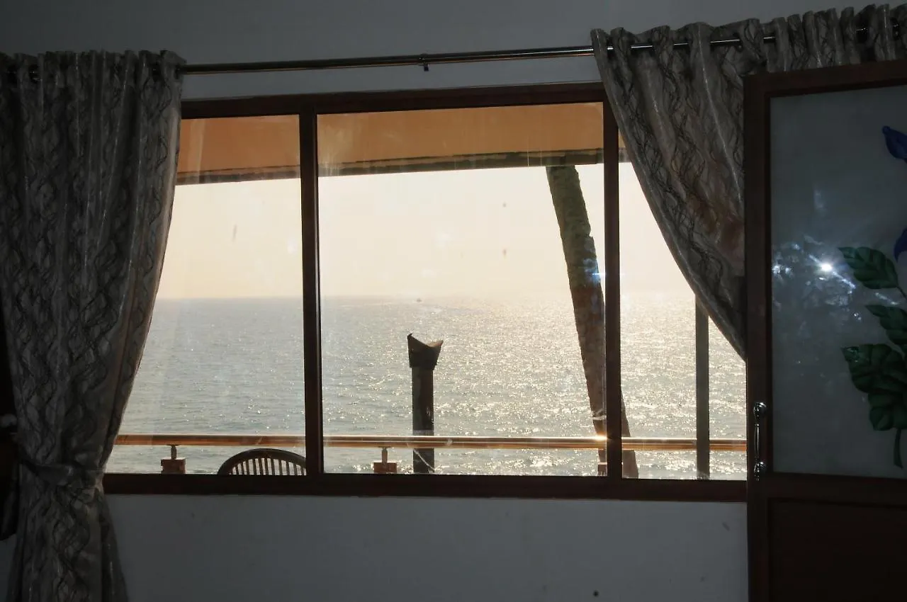 Black Beach Resort Varkala